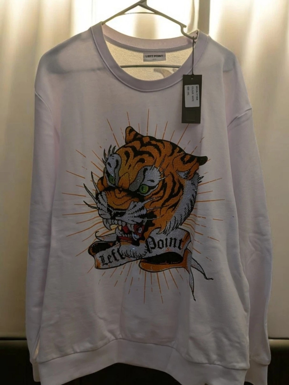 Left Point Unisex  White Sweatshirt with Tiger Graphic Bling 4xl Gorgeous Tiger
